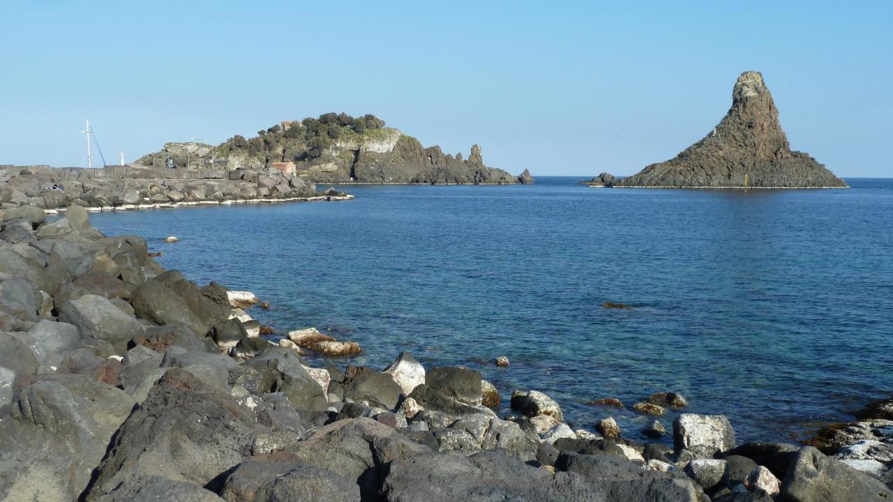 Sea Breeze Acitrezza Aci Castello Exterior foto
