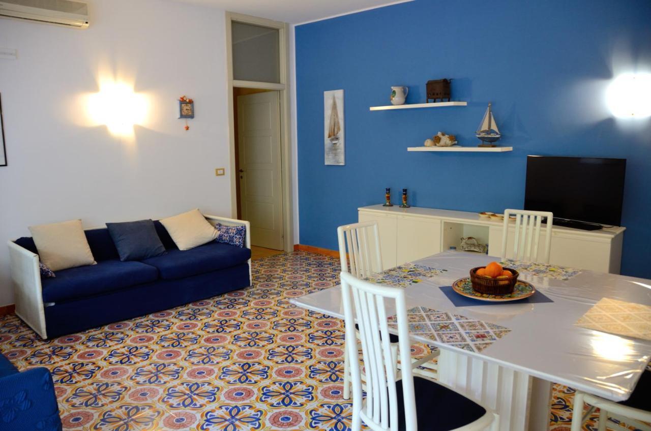Sea Breeze Acitrezza Aci Castello Exterior foto